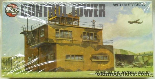 Airfix 1/76 Airfield Control Tower - With Duty Crewment - For Airfields In Great Britain During WWII, 03380-2 plastic model kit