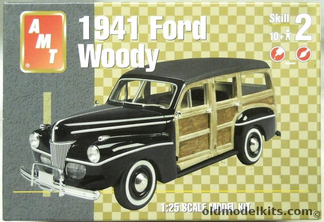AMT 1/25 1941 Ford Woody - Station Wagon, 31641 plastic model kit