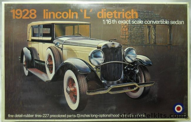 Entex 1/16 1928 Lincoln L Dietrich Convertible Sedan, 2205 plastic model kit
