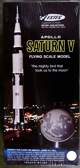Estes 1/100 Apollo Saturn V Flying Scale Model, K-36 plastic model kit