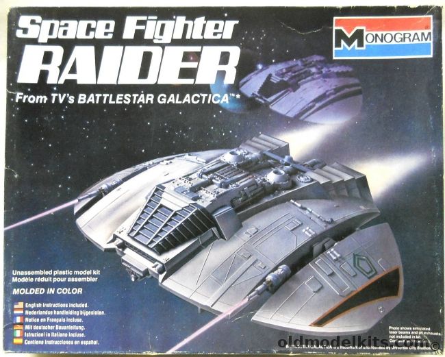 Monogram 1/48 Space Figher Raider from Battlestar Galactica - Cylon Raider, 6026 plastic model kit
