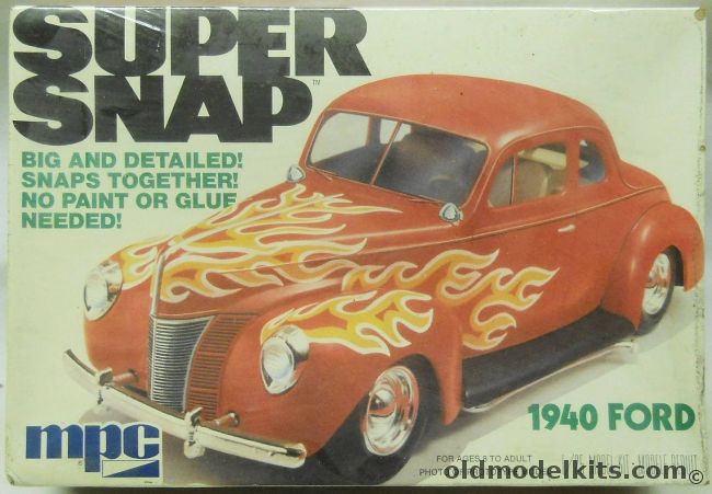 MPC 1/25 1940 Ford Two Door Coupe, 1-3302 plastic model kit