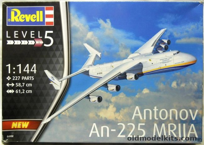 Revell 1/144 Antonov An-225 Mrija, 04958 plastic model kit