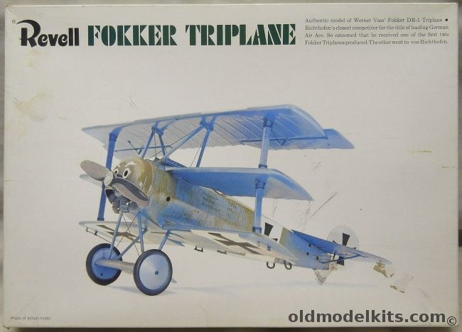 Revell 1/28 Werner Voss Fokker DR-1 Triplane, H292 plastic model kit