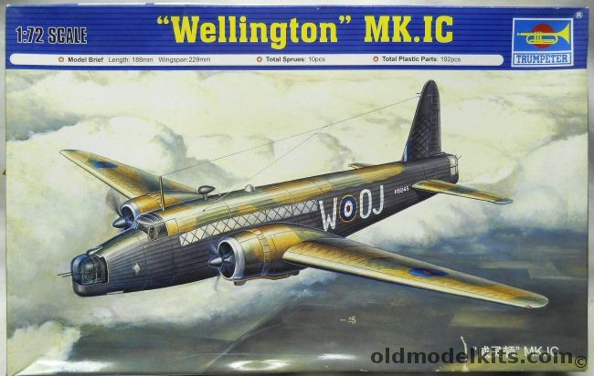 Trumpeter 1/72 Wellington Mk. IC - No.149 Sq RAF September 1940 / No.301 Sq September 1942, 01626 plastic model kit