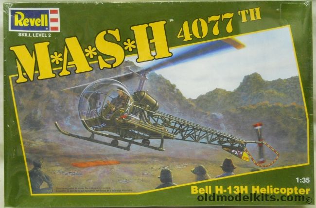 Revell 1/35 M*A*S*H 4077th Bell H-13H Helicopter - (MASH) (Bell 47), 4334 plastic model kit