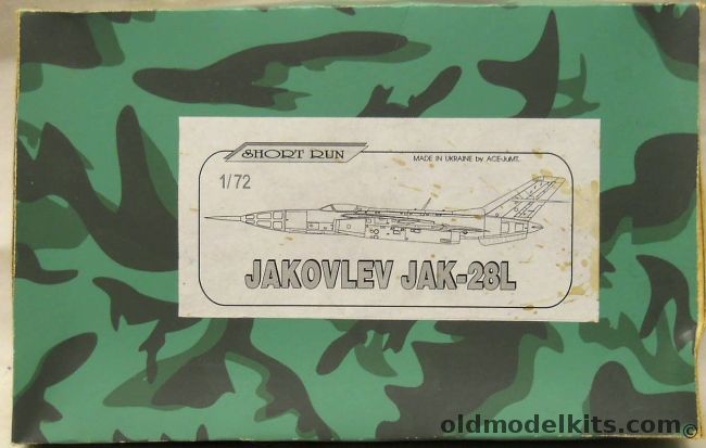 Ace-JuMT 1/72 Yakovlev Yak-28L plastic model kit