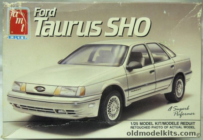 AMT 1/25 Ford Taurus SHO, 6265 plastic model kit