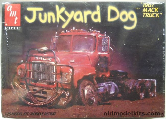 AMT 1/25 Junkyard Dog 1967 Mack Truck - (Mack R Model Semi), 6653 plastic model kit