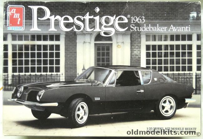 AMT 1/25 1963 Studebaker Avanti - Stock Or Custom, 6872 plastic model kit