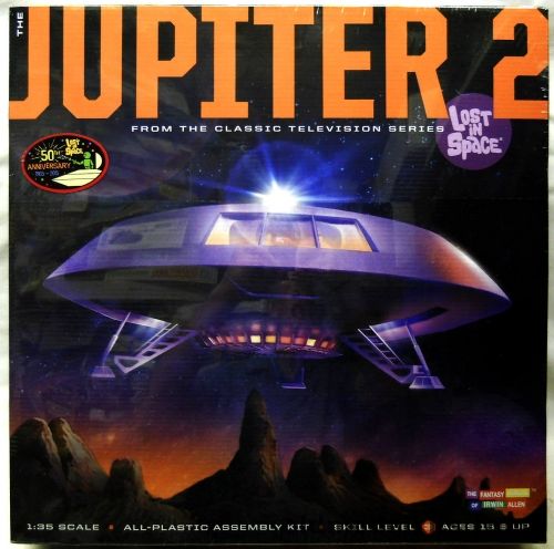 Moebius 1/35 Jupiter 2 Spacecraft  From Lost in Space - With Interior, 913 plastic model kit