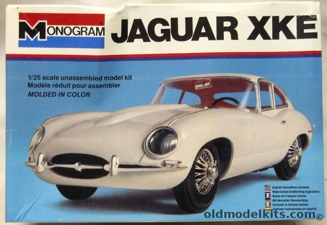 Monogram 1/25 Jaguar XKE - (ex Aurora), 2243