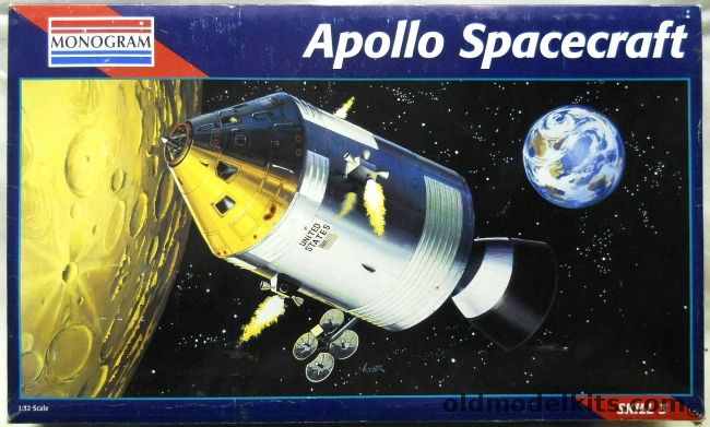 Monogram 1/32 Apollo Spacecraft - Command / Service Module With Full Interior, 5083 plastic model kit