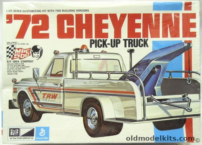 MPC 1/25 1972 Cheyenne Pickup - Stock or Tow Truck - (Chevrolet), 1-7208-250 plastic model kit
