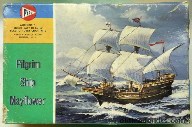 Pyro Pilgrim Ship Mayflower - With Sails, C311-50