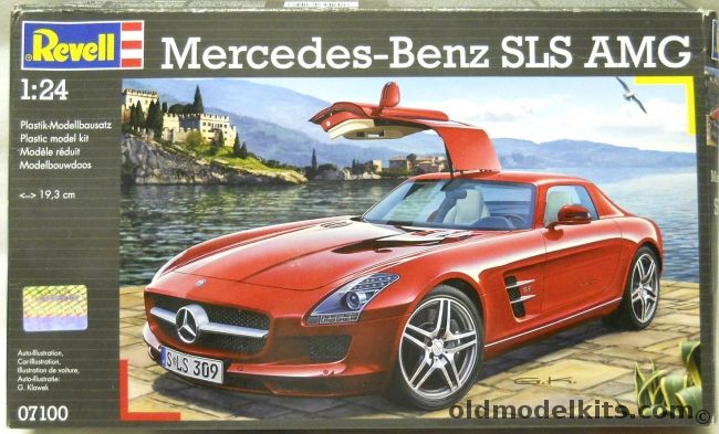 Revell 1/24 Mercedes-Benz SLS AMG, 07100 plastic model kit
