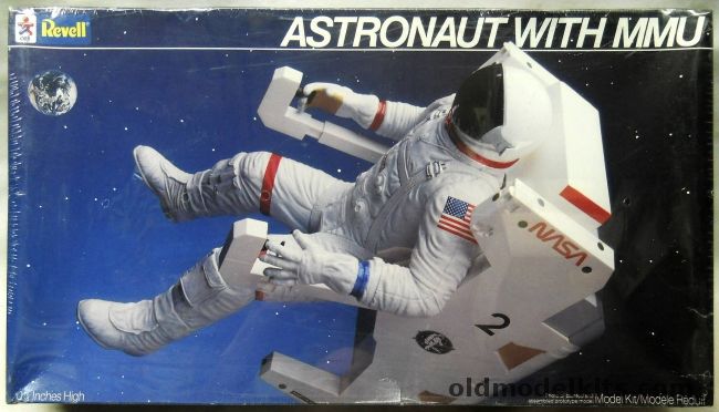 Revell 1/6 Astronaut With MMU - Manned Maneuvering Unit, 4731 plastic model kit