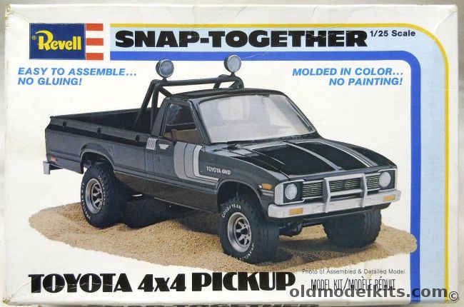 Revell 1/25 Toyota 4x4 Pickup, 6205 plastic model kit