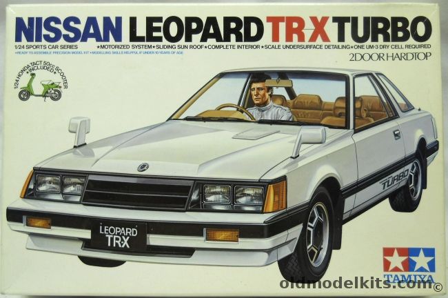 Tamiya 1/24 Nissan Leopard TR-X Turbo - Motorized, SS2420 plastic model kit
