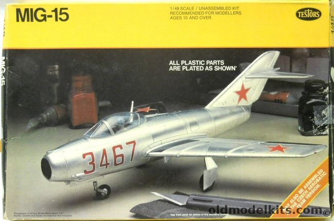 Testors 1/48 Mig-15 Chrome Plated - USSR or Czech Air Force Acrobatic Team - (ex-Hawk), 218 plastic model kit