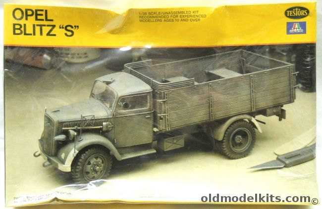 Italeri 1/35 Opel Blitz S - Ambulance /  Tank Truck / Command Vehicle / Repair Wagon Optionsl, 824 plastic model kit