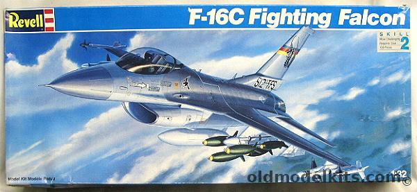 Revell 1/32 F-16C Fighting Falcon, 4735